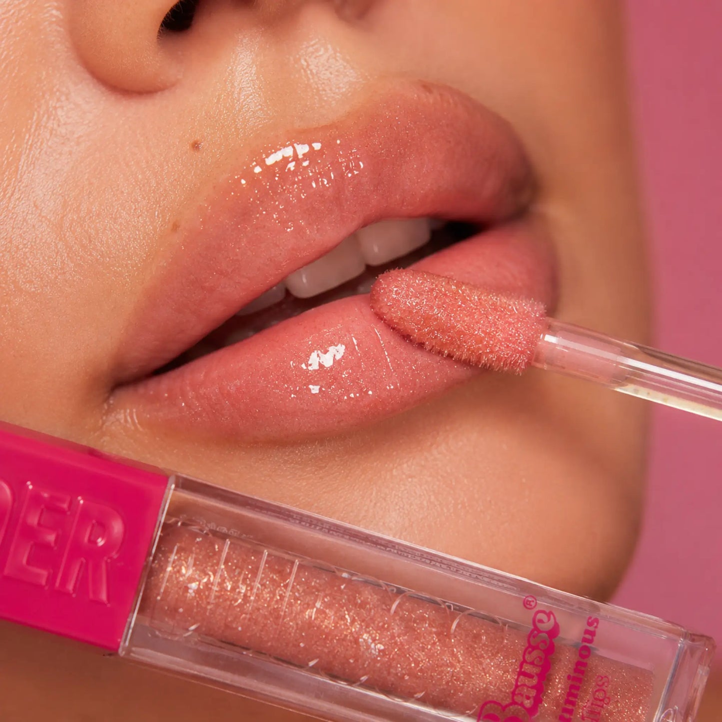 Voluminous Lip Gloss